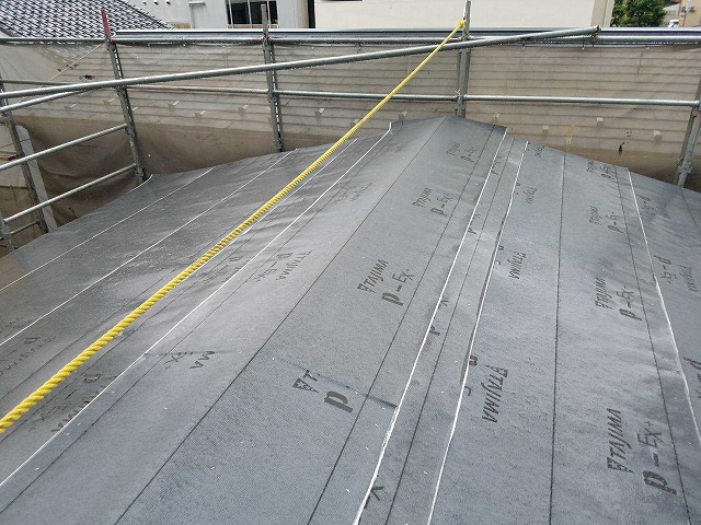 防水シート設置後の屋根